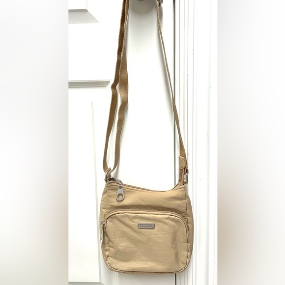 Baggalini nylon crossbody bag tan - Picture 1 of 16